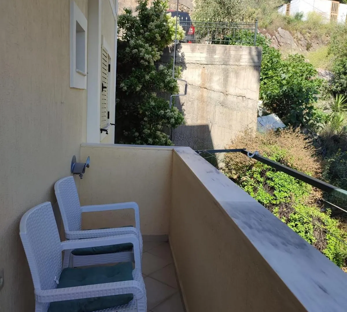 Luli Apartment ساراندا ألبانيا