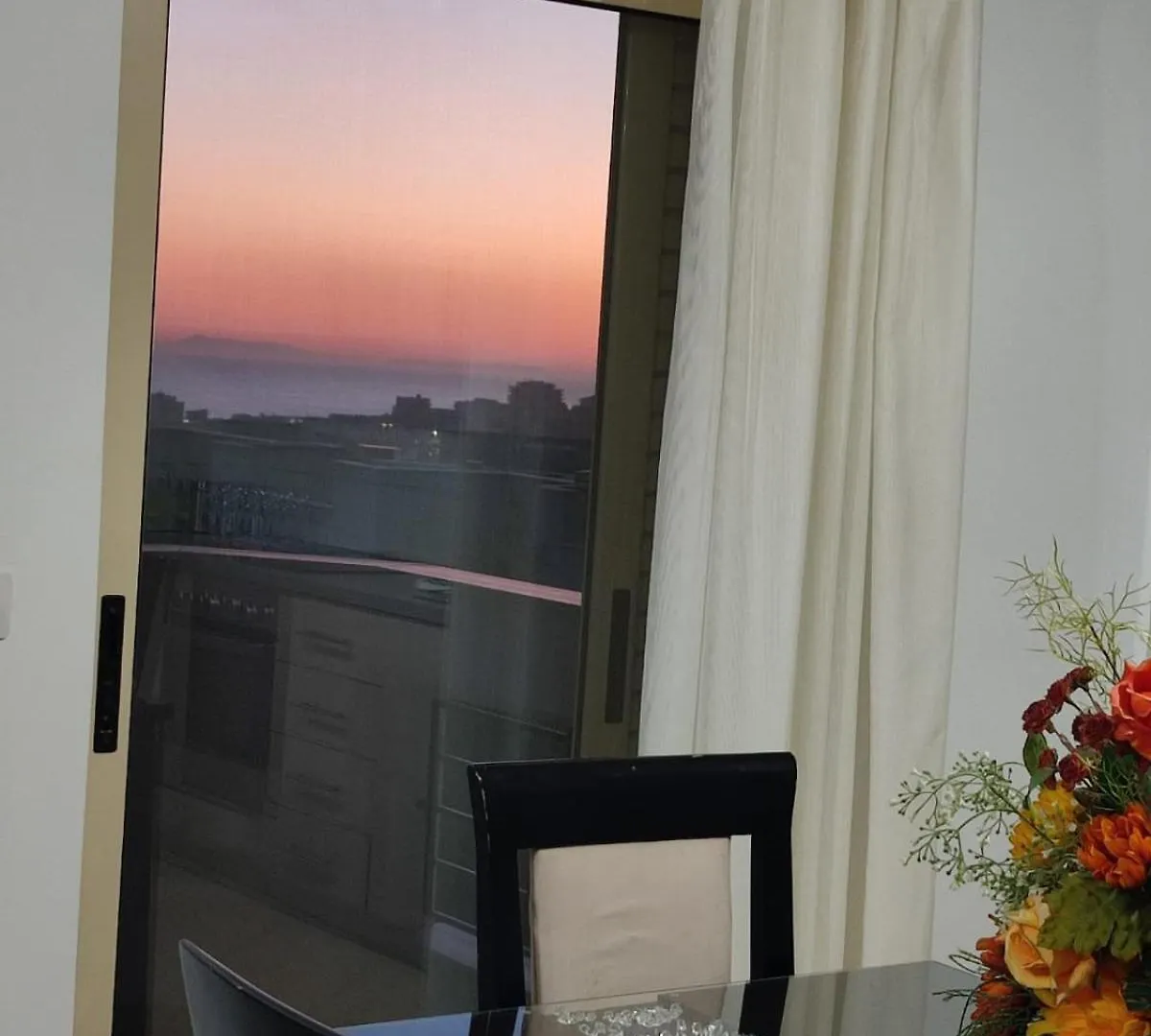 Luli Apartment ساراندا